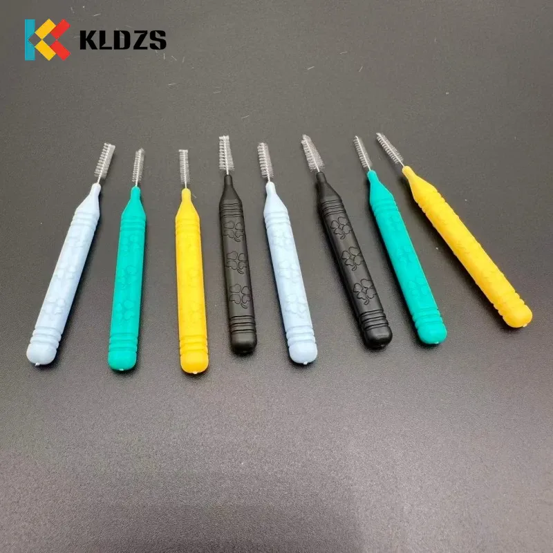 Sikat Interdental Tipe I Semanggi Empat Daun